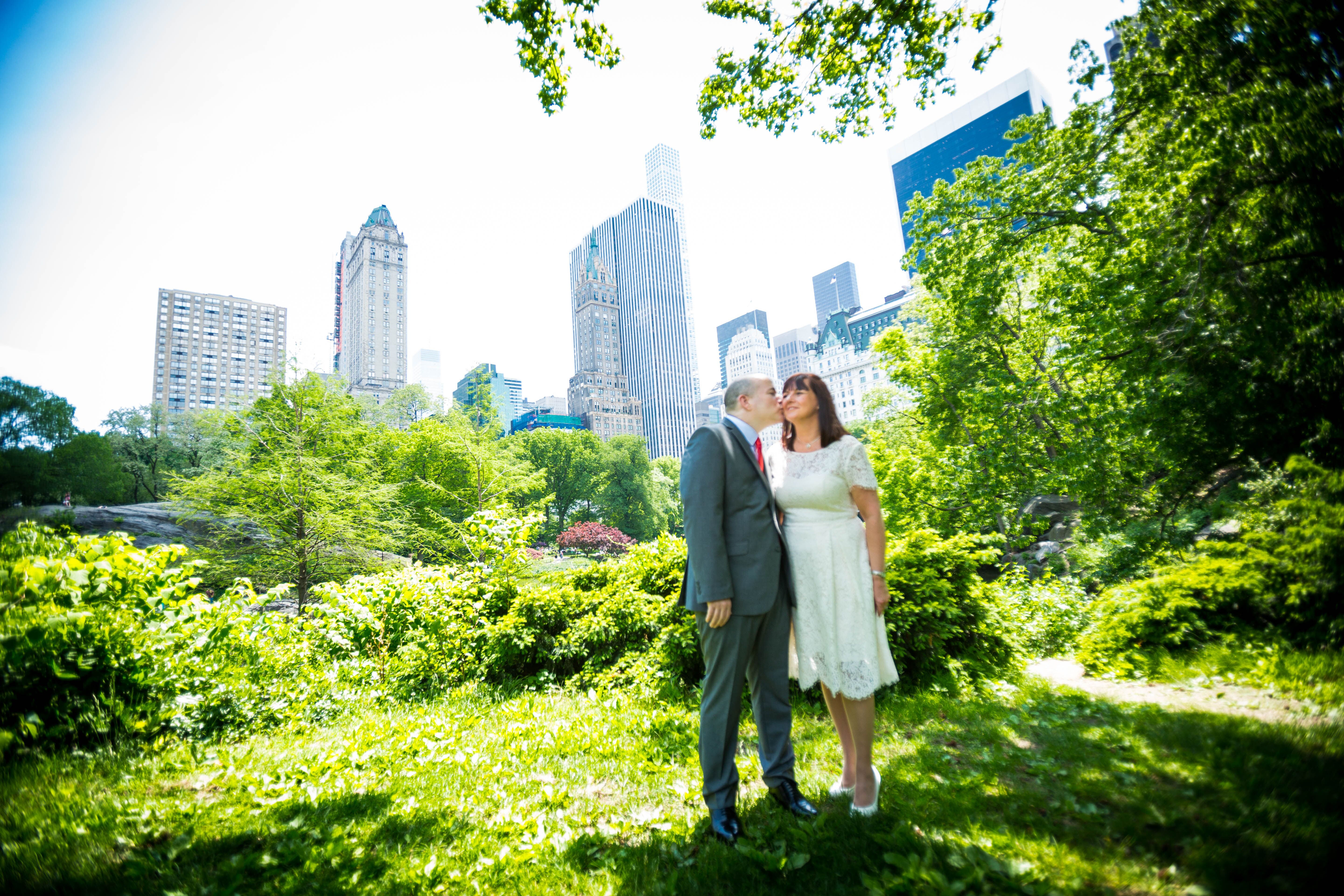 elopement-central-park-weddings-gapstow-bridge